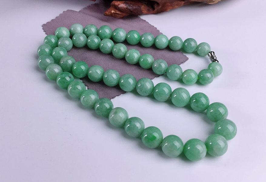 翡翠|翡翠市场“十有九豆”——豆种翡翠原石也有它的魅力