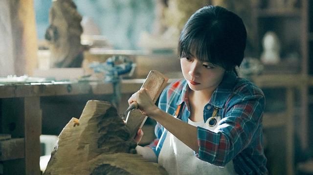 谭松韵|谭松韵《民初奇人传》没播完,又一部青春剧将播,主演全是实力派