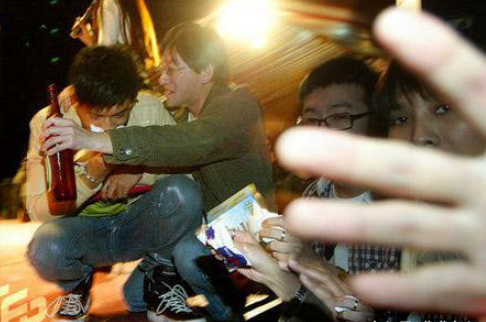 黄晓明|解密黄晓明成为“万人嫌”的真正原因，难怪陈坤、赵薇不乐意带他玩！