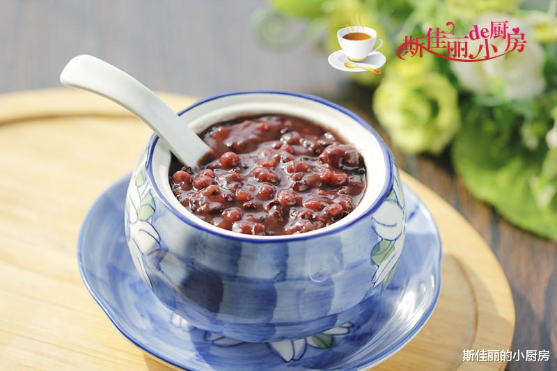 红豆：用它代替晚饭，坚持吃了1月，气色好腰细了变苗条了，穿啥都好看