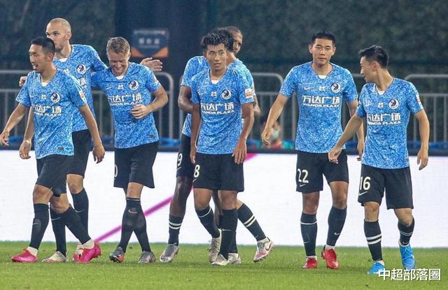 大连|1-1！中超3.8亿劲旅到手3分变1分，无缘3连胜，申花迎好消息
