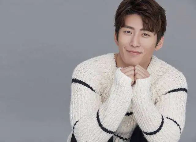 豪门|聪明绝顶的男人,不声不响坐稳了豪门女婿的位置!