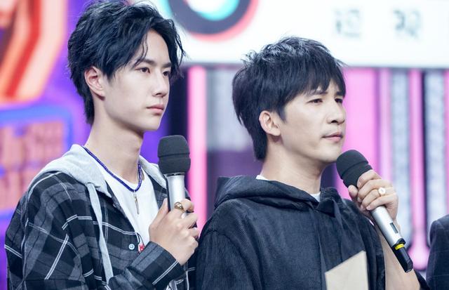 王一博▲高冷话少的王一博，不适合做《天天向上》主持人？网友说太适合了