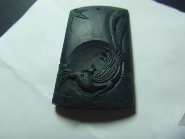 雕刻|摆放角落几年的墨翠片料，经过一番雕刻后，果然别有一番滋味！