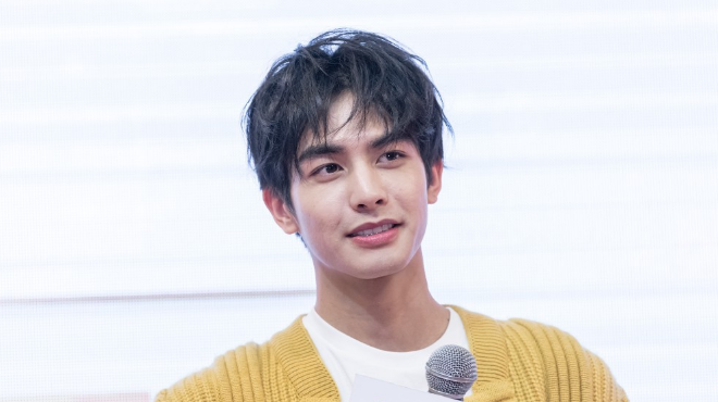 欧阳娜娜|宋威龙机场偶遇谭松韵, 顺口喊了一声李尖尖, 谭松韵的回复超甜