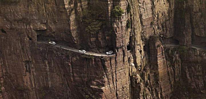 【新疆维吾尔自治区】国内最美的9条自驾线路，每一条都美得动人心魄！