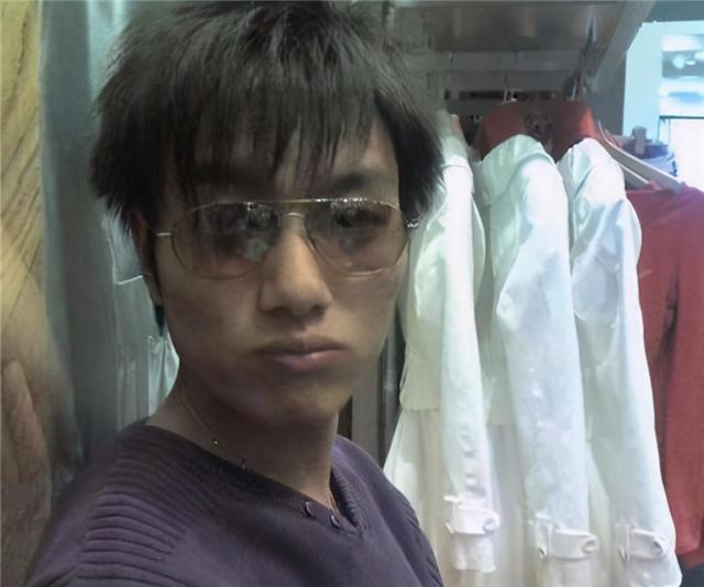 臆说古史|当年喊“我爸是李刚”的狂妄小伙，如今已出狱3年，他过得怎样？