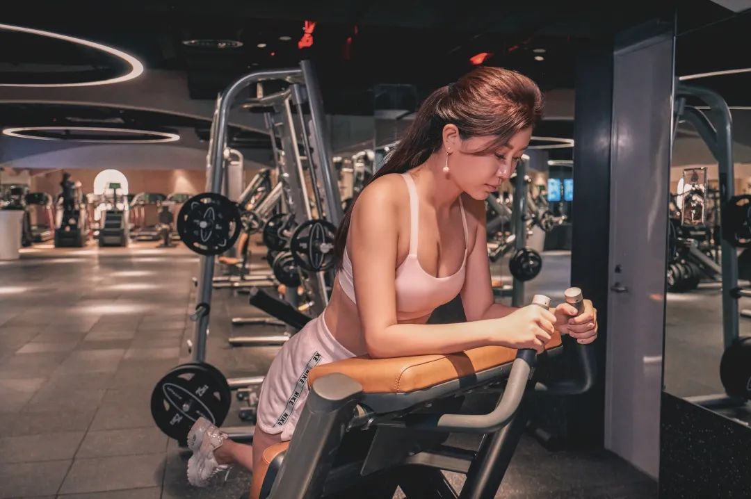 |放弃空姐铁饭碗，英超女神王昊玥的逐梦之路