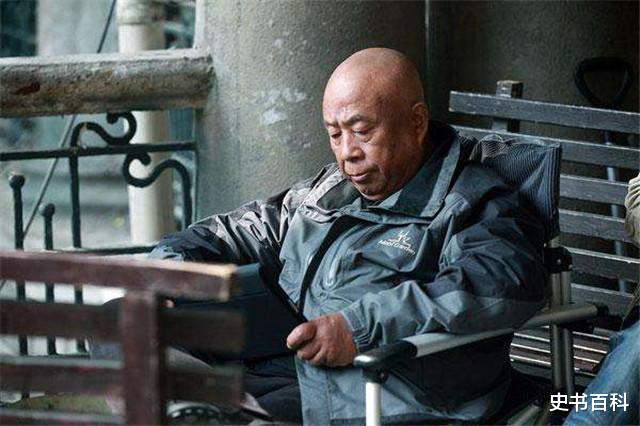 张艺谋|张艺谋恩师，给张艺谋妻子安排工作还给房，沦落时却人人敬而远之