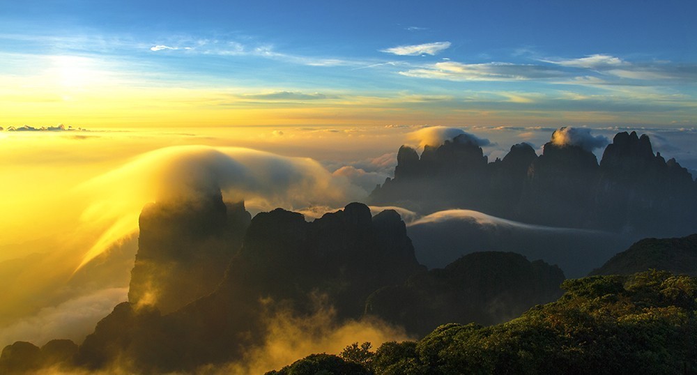 「圣堂」免门票！五一出游首选金秀！世界瑶都让您嗨翻天！