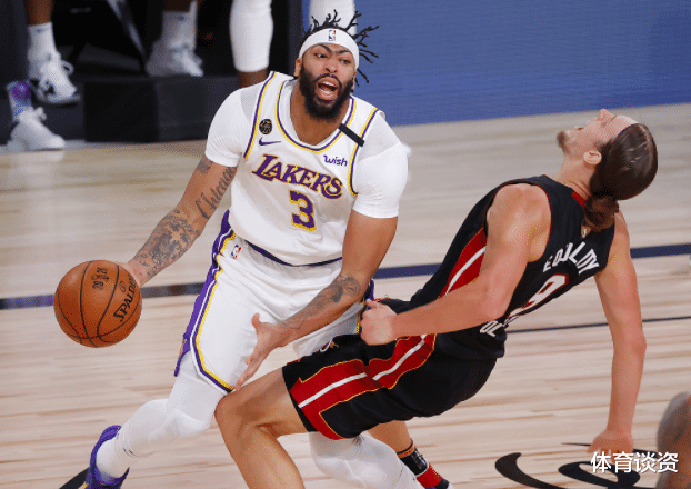 戴维斯|5场总决赛过去,詹姆斯38罚,戴维斯25罚,那巴特勒呢?差距悬殊