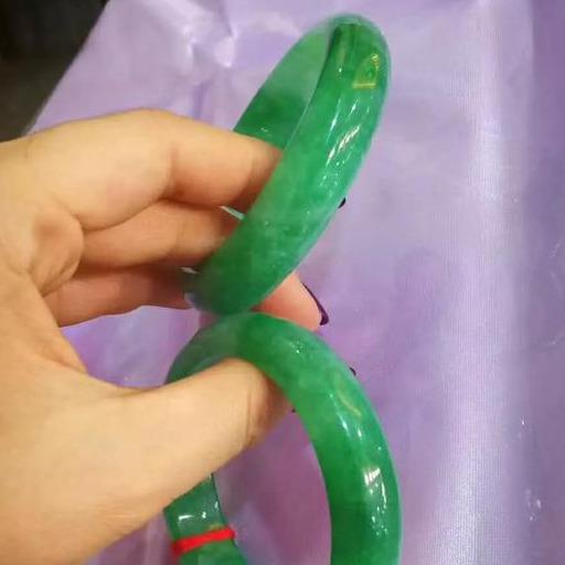 【翡翠手镯】这五种手镯，第四种只值几十万，第一种最贵值1000万！