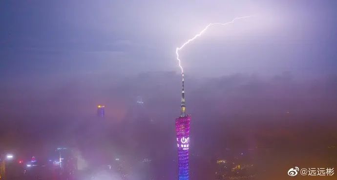 [广州市]震撼！广州塔“接闪”瞬间曝光！明天起天气将......