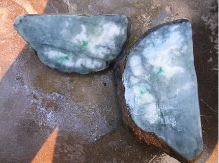 「缅甸翡翠」翡翠开窗料特别容易赌涨?看了这个例子再说吧!