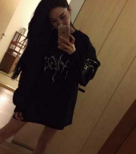 结婚|走进张馨予现实中的家,结婚后性格变得稳重,连装修也奉行节俭风