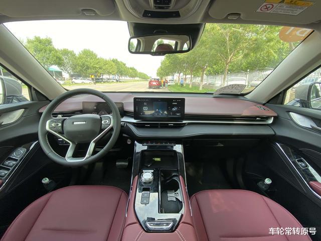 哈弗H6|第三代哈弗H6，支持全铝车身油耗低，空间动力大增，冠军又稳了