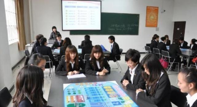 法学|我国“严重饱和”的4个大学专业,毕业就面临着失业,请谨慎报考