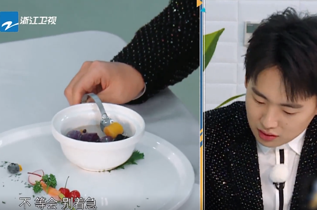 郑恺▲《奔跑吧》智商担当，不是郑恺，更不是蔡徐坤，而是这位新人！