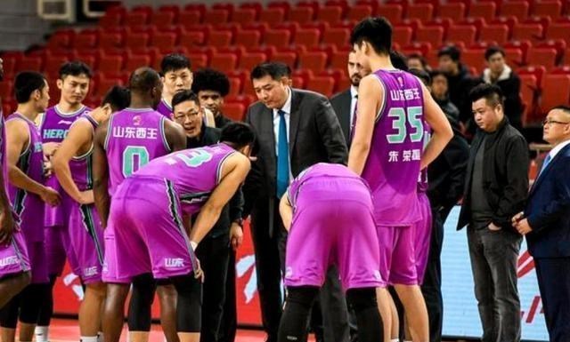 山东男篮■山东队魔兽重磅回归！内线三巨头配置无敌，巩晓彬新王朝稳了！