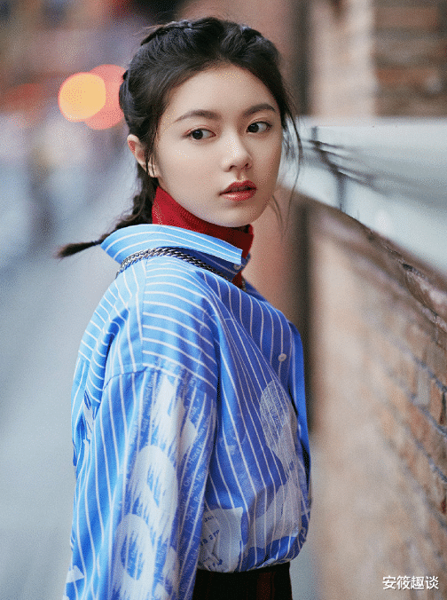 「赵今麦」赵今麦《涩女郎》海报流出，看到剧中的“造型”，网友：判若两人