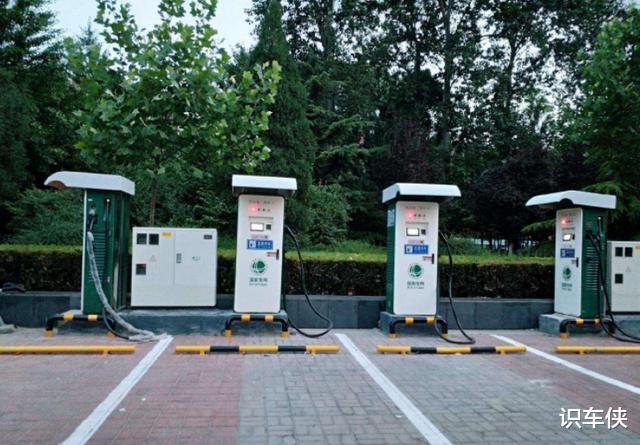 「电动车」电动汽车开到没电再充，还是随用随充？做对了电池寿命延长十年