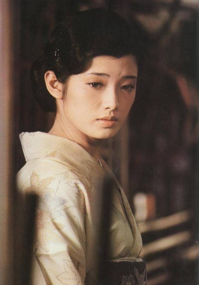 山口百惠|曾经的绝色大美女，为爱情“隐退”40年，今61岁现身“大变样”