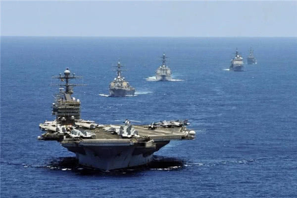 #苏联#航母下水后5分钟，舰身撕裂300条大缝，超过70亿美元打水漂