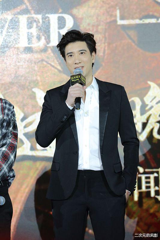 『电影』投资10亿巨星云集,电影拍成烂片,主题曲却火的一塌糊涂