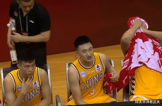 同曦男篮：17分惨败！CBA揭幕战打成一边倒！超级外援彻底迷失，惨遭全华班吊打