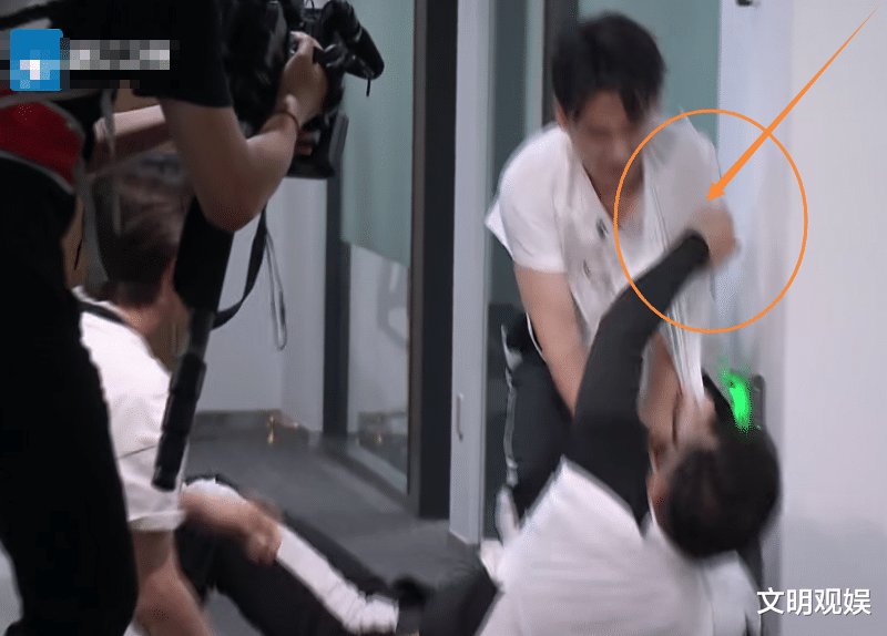 沙溢|郭麒麟《跑男》首撕成功，镜头扫过沙溢反抗动作，有无剧本很明显