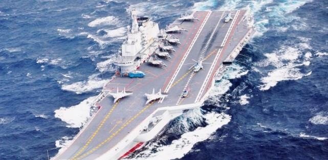 辽宁舰|“辽宁舰”刚回国，船底就发现大量黑色物质，专家看完十分气愤