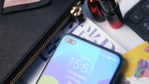 5G|从4199跌至2639，40w快充+256GB，未来升级鸿蒙2.0！