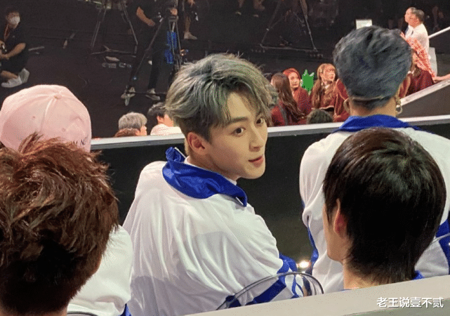 奔跑吧兄弟|跑男迎来最暖心嘉宾!上一秒还在照顾女生,下一秒关心起工作人员