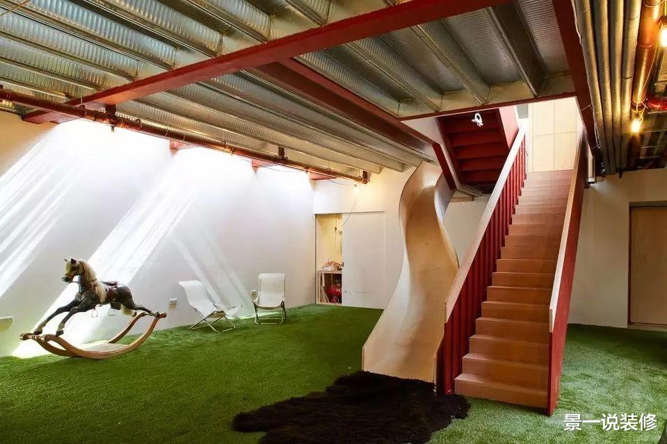 买不起房，只能买下废弃马厩，改造成豪宅，如今价值4000万，羡慕