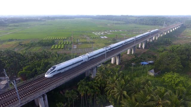 新型冠状病毒肺炎|国庆黄金周预计1.08亿人次铁路出行，10月1日为最高峰