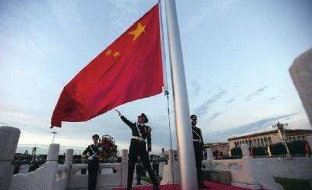 「印度」中国“第一旗手”因不能完美升旗，直接退伍，结束12年的旗手生涯