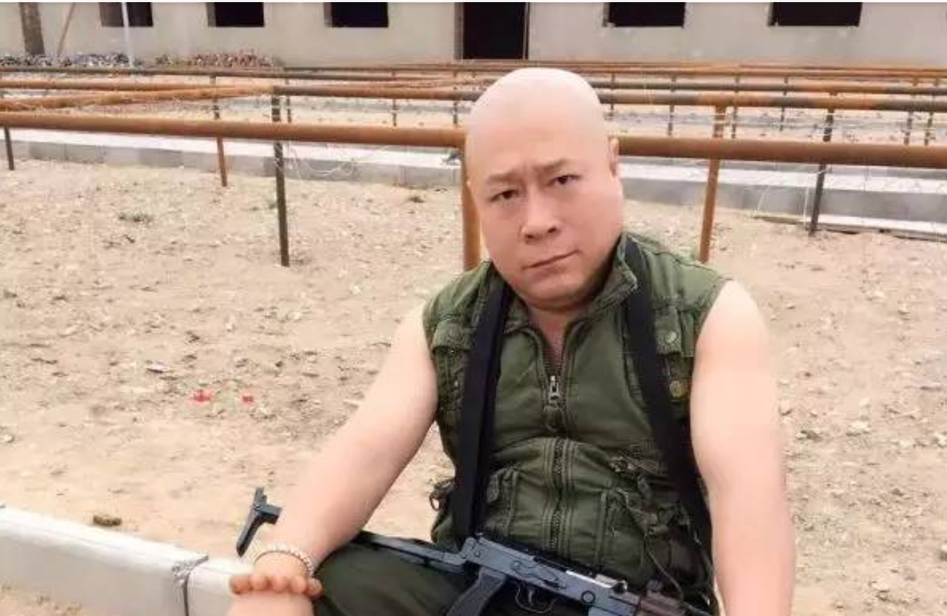 赵本山|张家豪与李宝敏在酒吧发生冲突，俩人较量身手，赵本山出面才解决