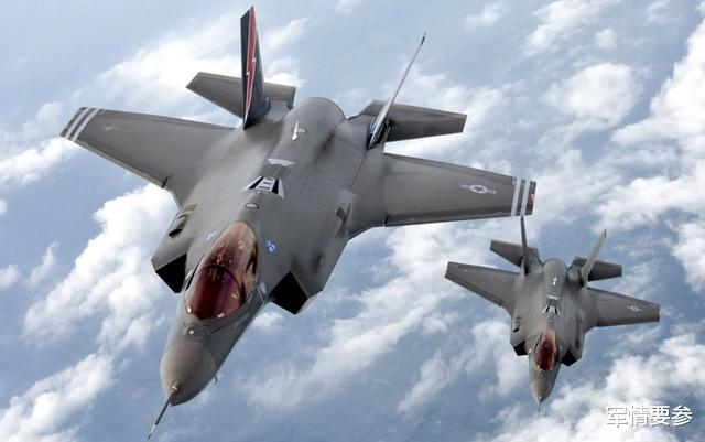 『美军』强大的美国航母,在疫情中毁于一旦!美专家急了:彻底失去霸权!