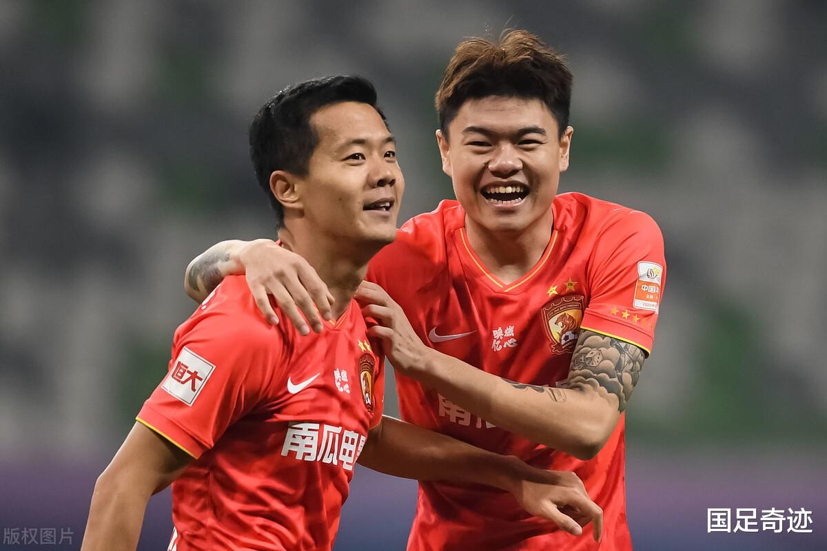 广州恒大|终于等到你！恒大前国脚征服保利尼奥，中超12秒2次妙传太写意