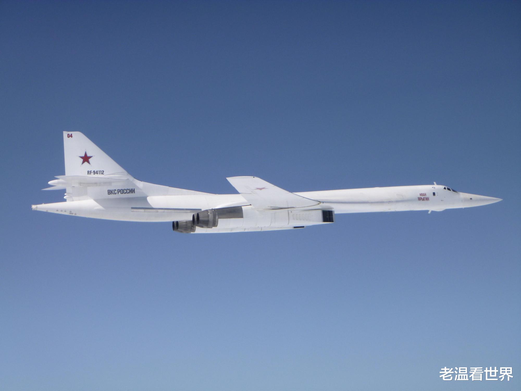 「轰炸机」海峡局势终于逆转！新型战轰即将成军，1000公里外毁灭航母