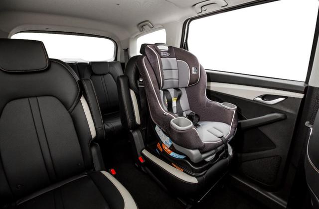 #宝骏360#年度最佳入门MPV，有6个独立座椅，大厂出品很可靠，卖6万很划算