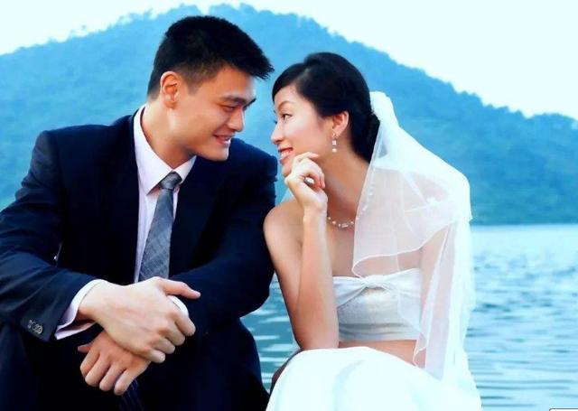 姚明|姚明的老婆,易建联的老婆,周琦的老婆,颜值天差地别