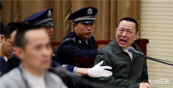 弋说历史|他身价400亿汶川地震捐5000万，慈善背后却是个可怕的“恶魔”