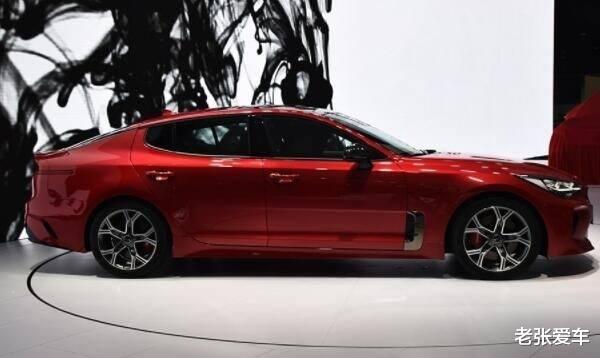 [定速巡航]被埋没的廉价轿跑，一脚油门爆出256马力，别说3系，C级也追不上