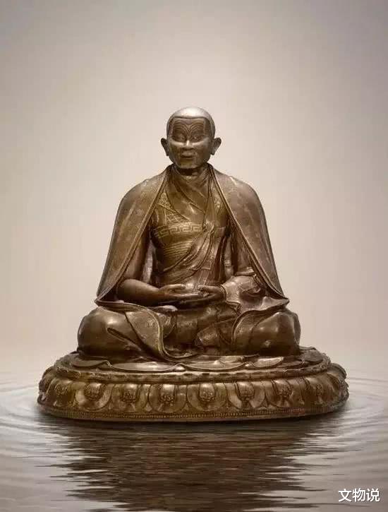 「翡翠」此人买翡翠花6亿，买佛像花4亿，还送价值一个亿的天珠给黄圣依