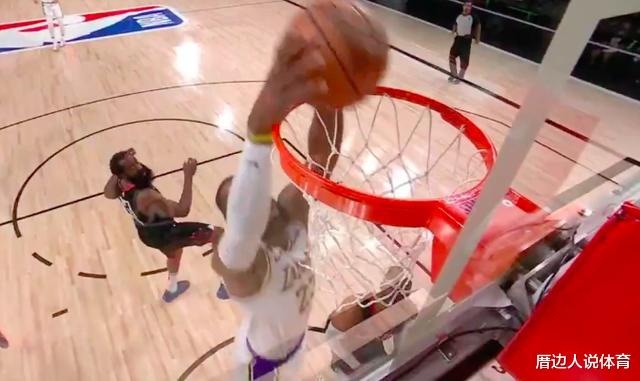 湖人队|詹皇11分发狠表情霸气！湖人三分12中7领先15分，打爆双MVP