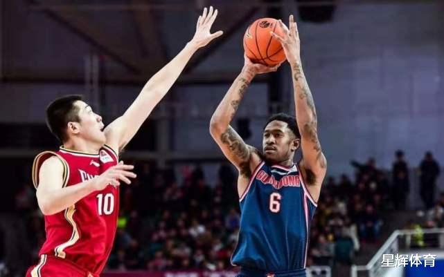 『广东男篮』宏远新消息 杜锋卫冕最好时机到来 超级外援恢复训练或季后赛回归