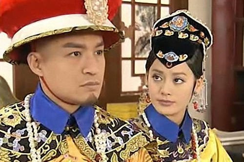 【和珅】清朝“八旗旗主”是什么来头?为何文武百官,甚至是和珅都要跪迎