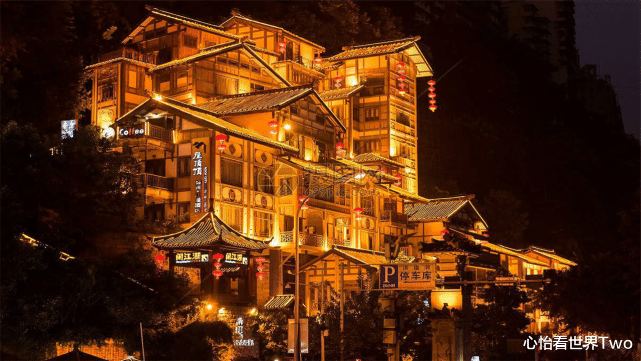  中国“最坑人”的景区，外地游客前仆后继，本地人却压根不去