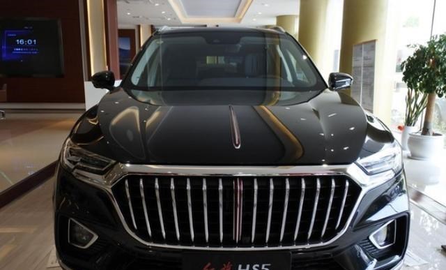 红旗hs5|花19万提辆新款红旗HS5，行驶8000公里后，车主详细说出了优缺点